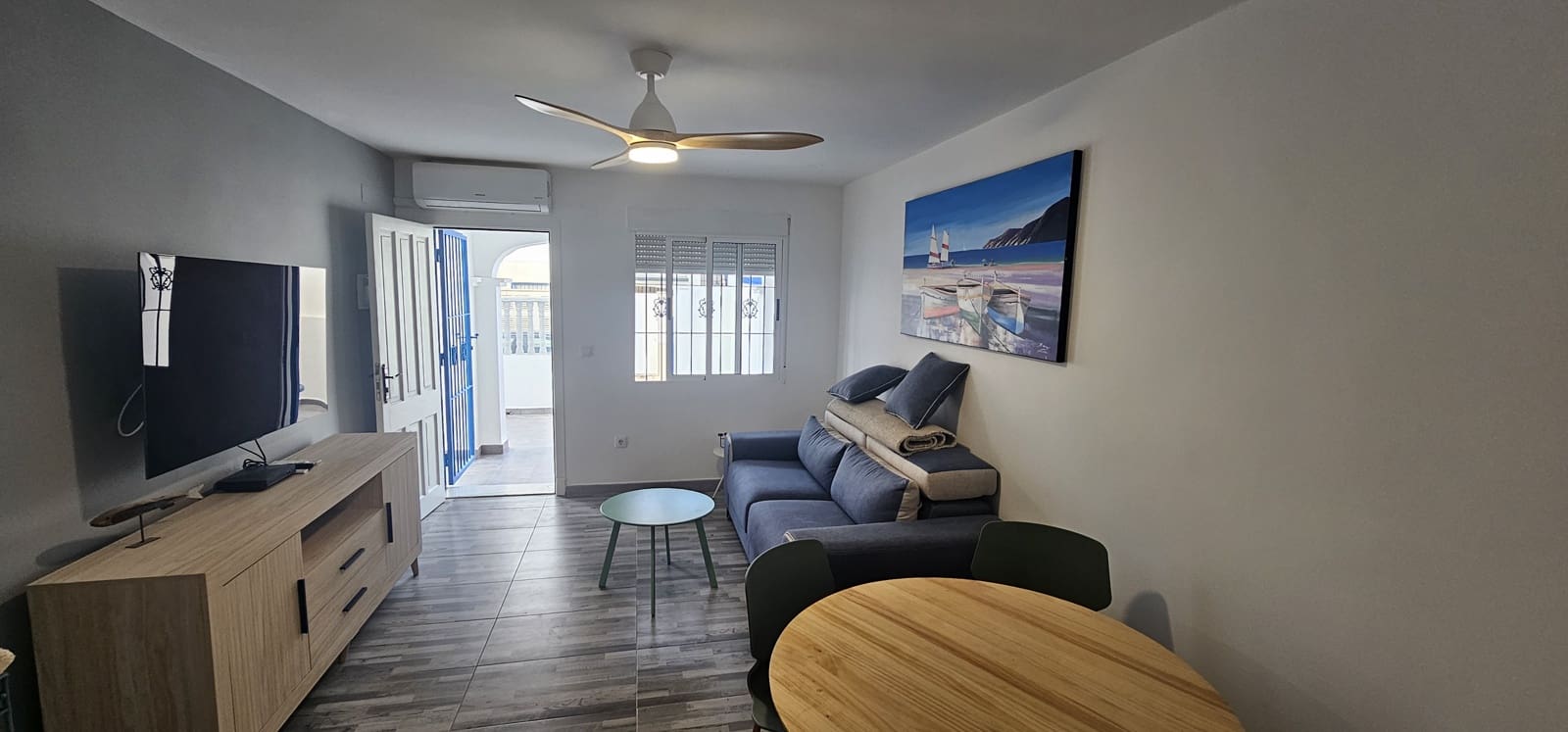 2 bedroom Apartment for sale in Torrevieja with pool - € 145,000 (Ref: 9242313)