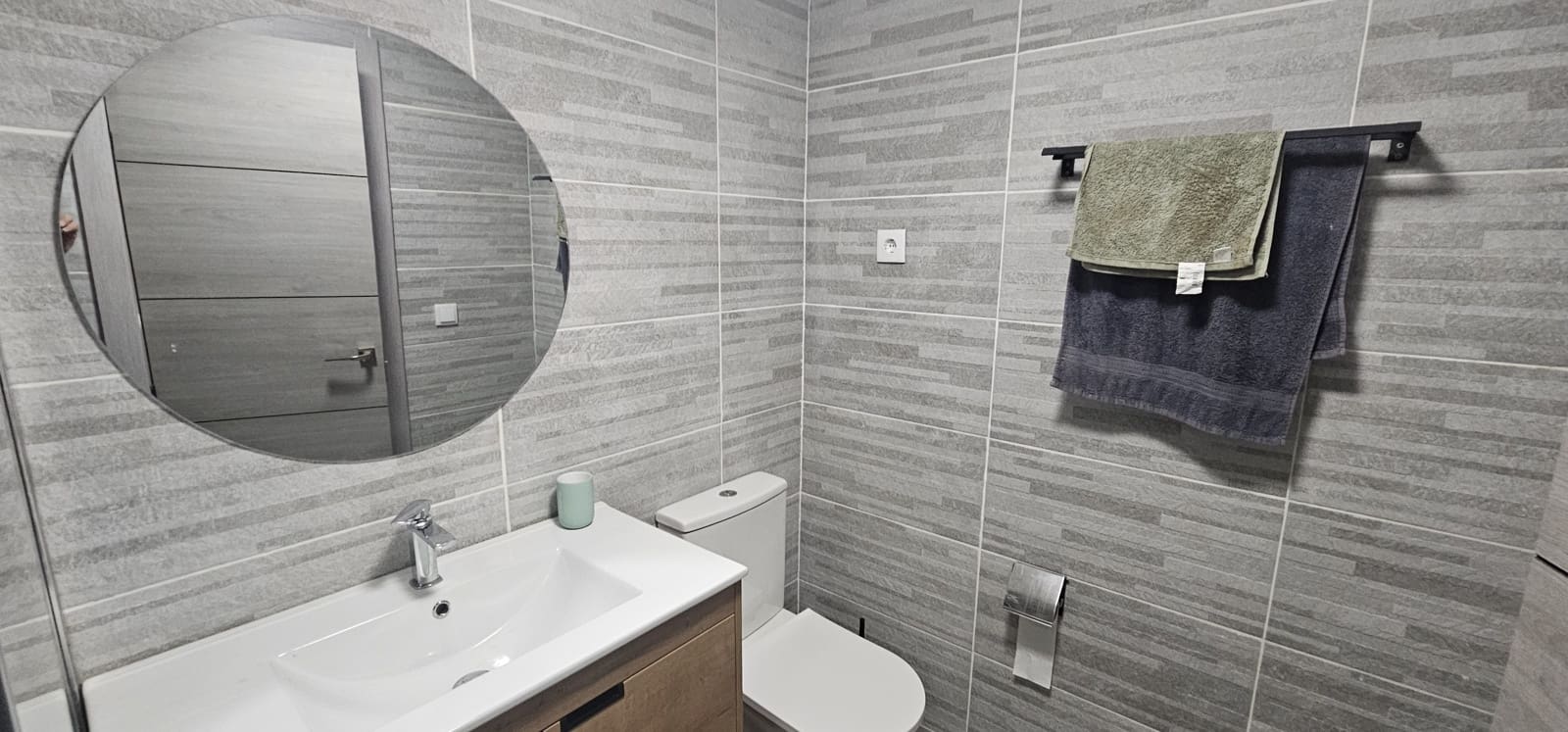 2 bedroom Apartment for sale in Torrevieja with pool - € 145,000 (Ref: 9242313)