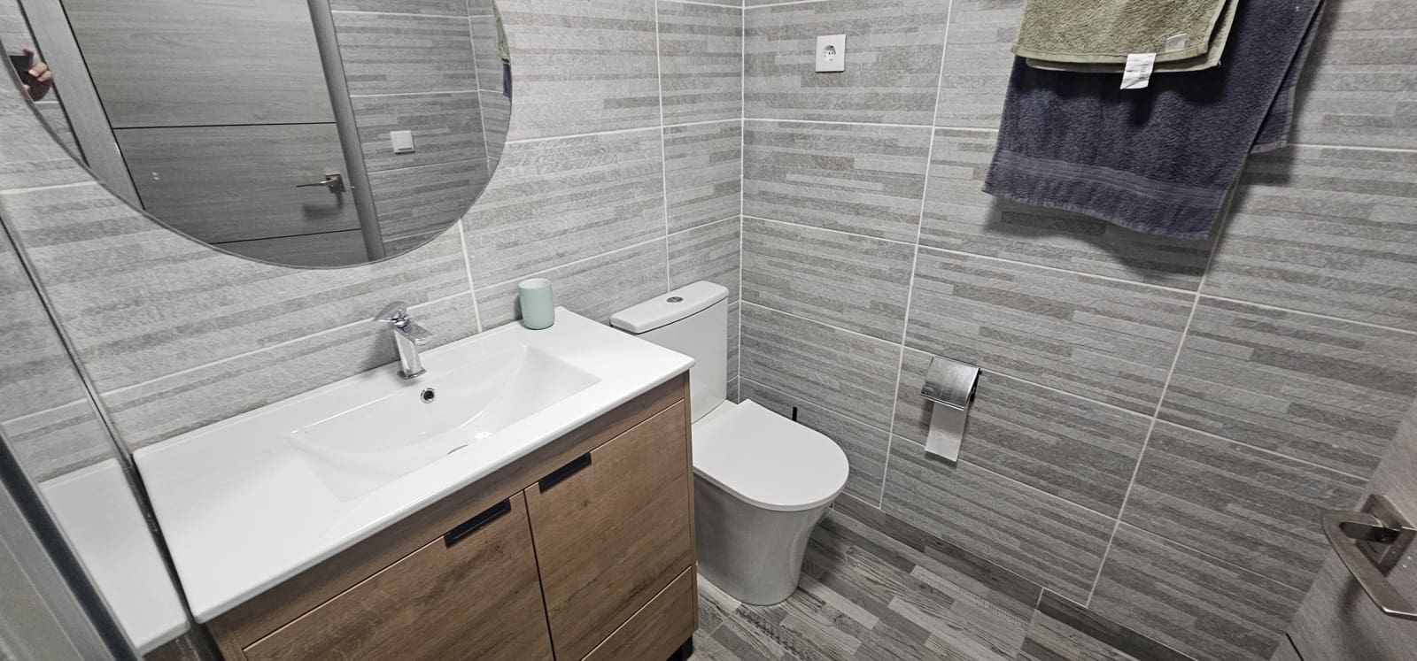 2 bedroom Apartment for sale in Torrevieja with pool - € 145,000 (Ref: 9242313)