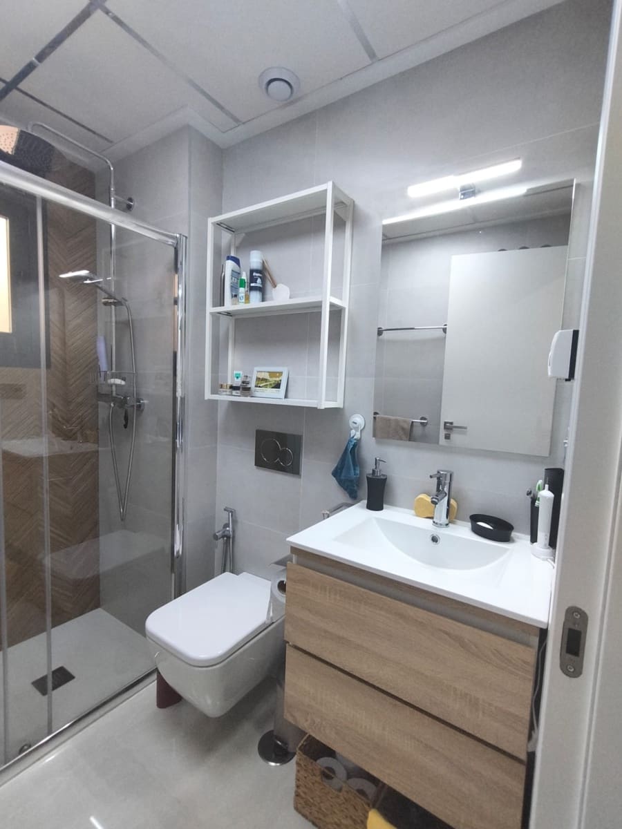 1 soveværelse Lejlighed til salg i Torrevieja med swimmingpool garage - € 210.000 (Ref: 9242404)