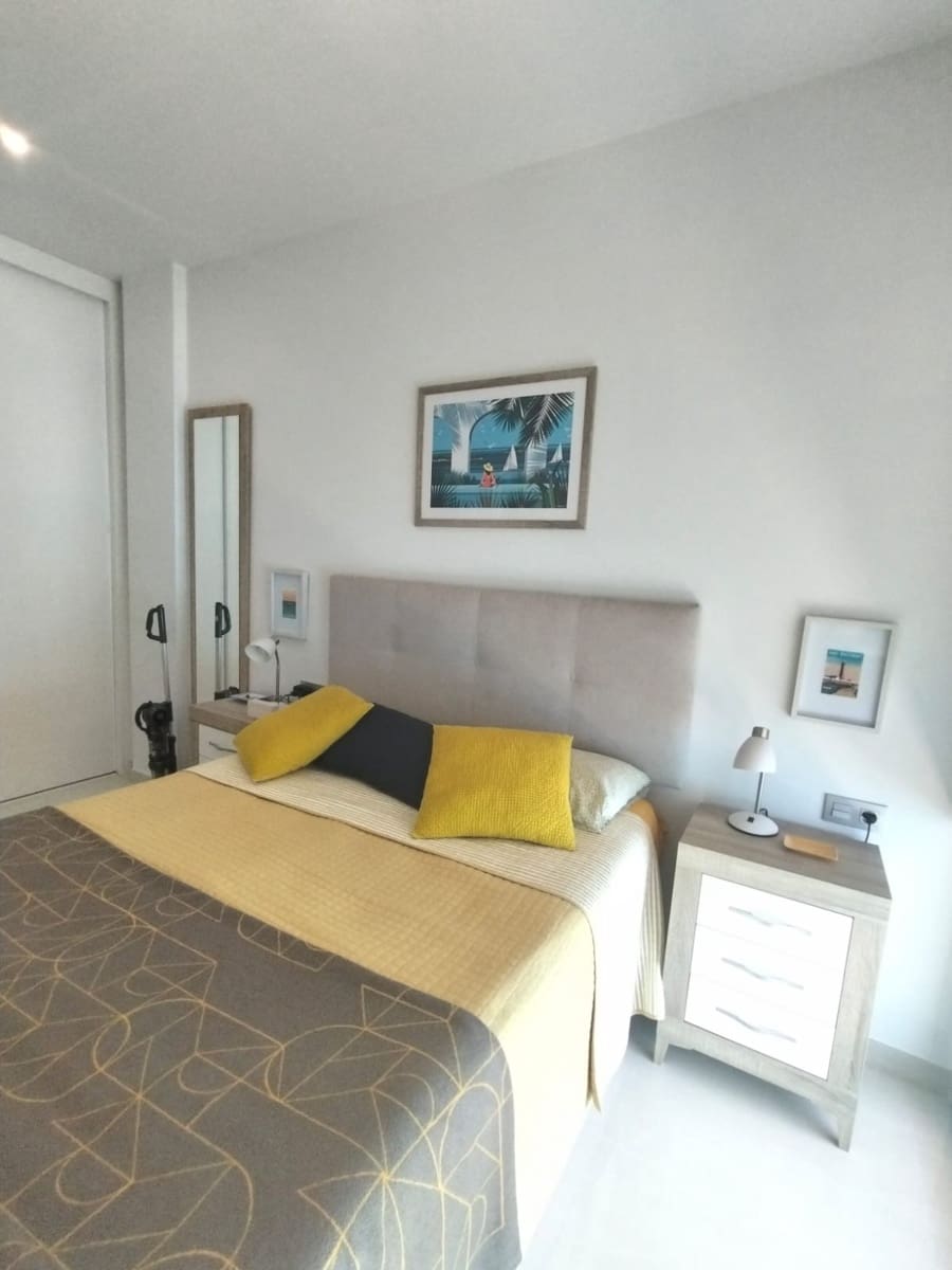 1 soveværelse Lejlighed til salg i Torrevieja med swimmingpool garage - € 210.000 (Ref: 9242404)