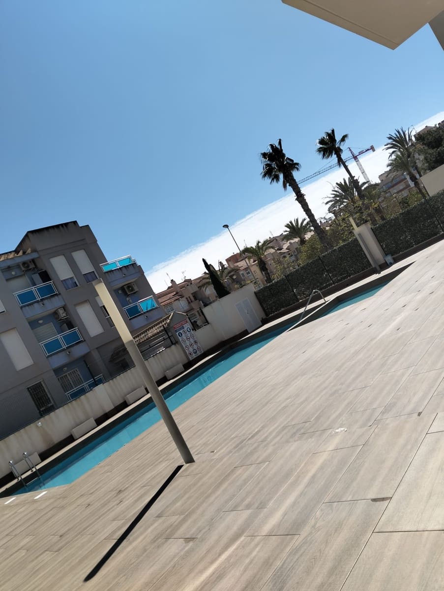 1 soveværelse Lejlighed til salg i Torrevieja med swimmingpool garage - € 210.000 (Ref: 9242404)