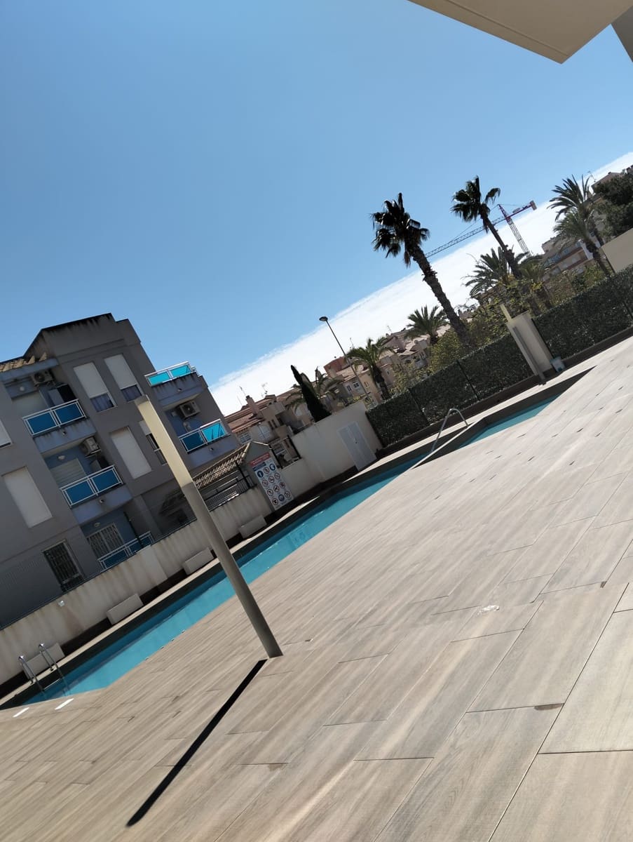 1 soveværelse Lejlighed til salg i Torrevieja med swimmingpool garage - € 210.000 (Ref: 9242404)