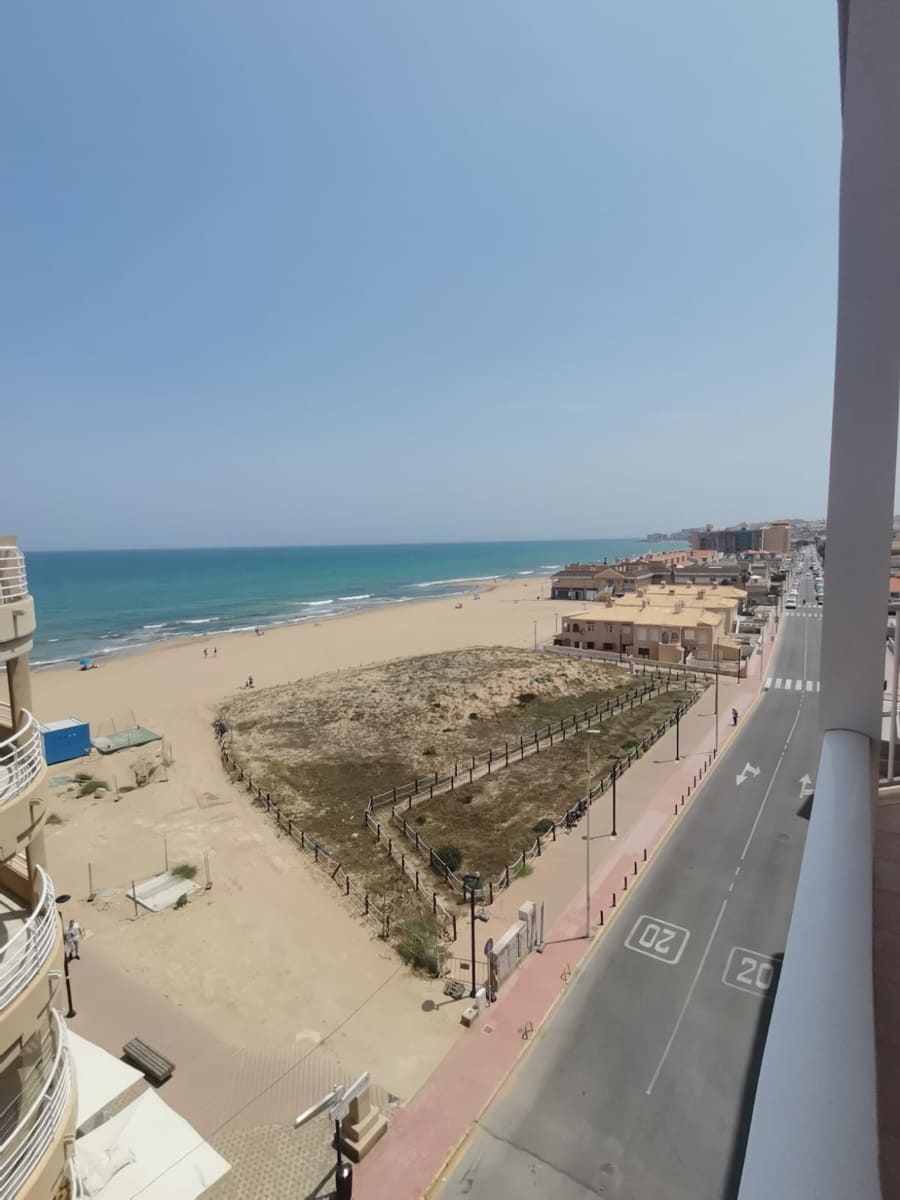 3 sypialnia Penthouse na sprzedaż w Torrevieja z garażem - 375 000 € (Ref: 9243503)