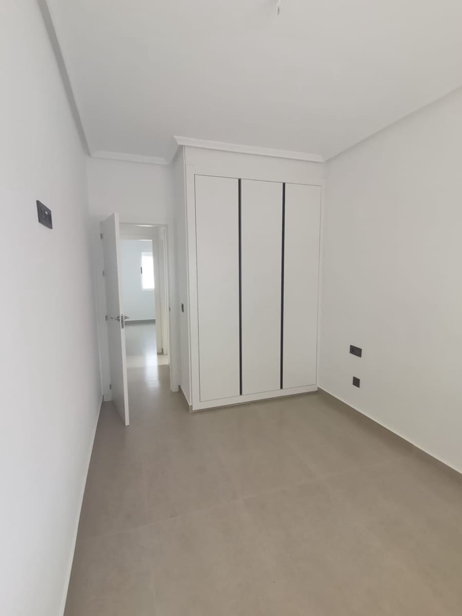 2 bedroom Villa for sale in Algorfa with garage - € 295,000 (Ref: 9243505)