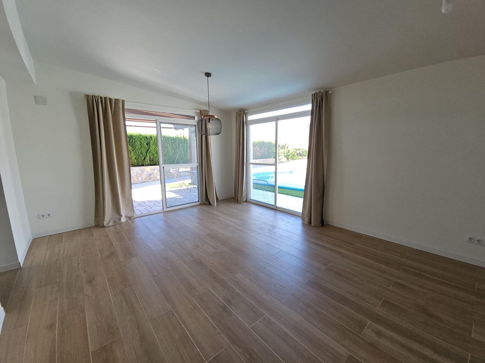 4 bedroom Villa for sale in Ciudad Quesada with pool garage - € 549,500 (Ref: 9340166)