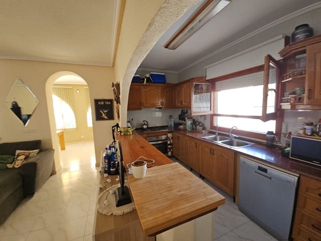 4 makuuhuone Huvila myytävänä paikassa Ciudad Quesada, Rojales mukana uima-altaan 
autotalli - 549 500 € (Ref: 9340166)