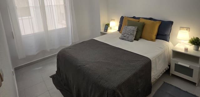 1 slaapkamer Appartement te huur in Playa del Cura, Torrevieja - € 700 (Ref: 9341599)