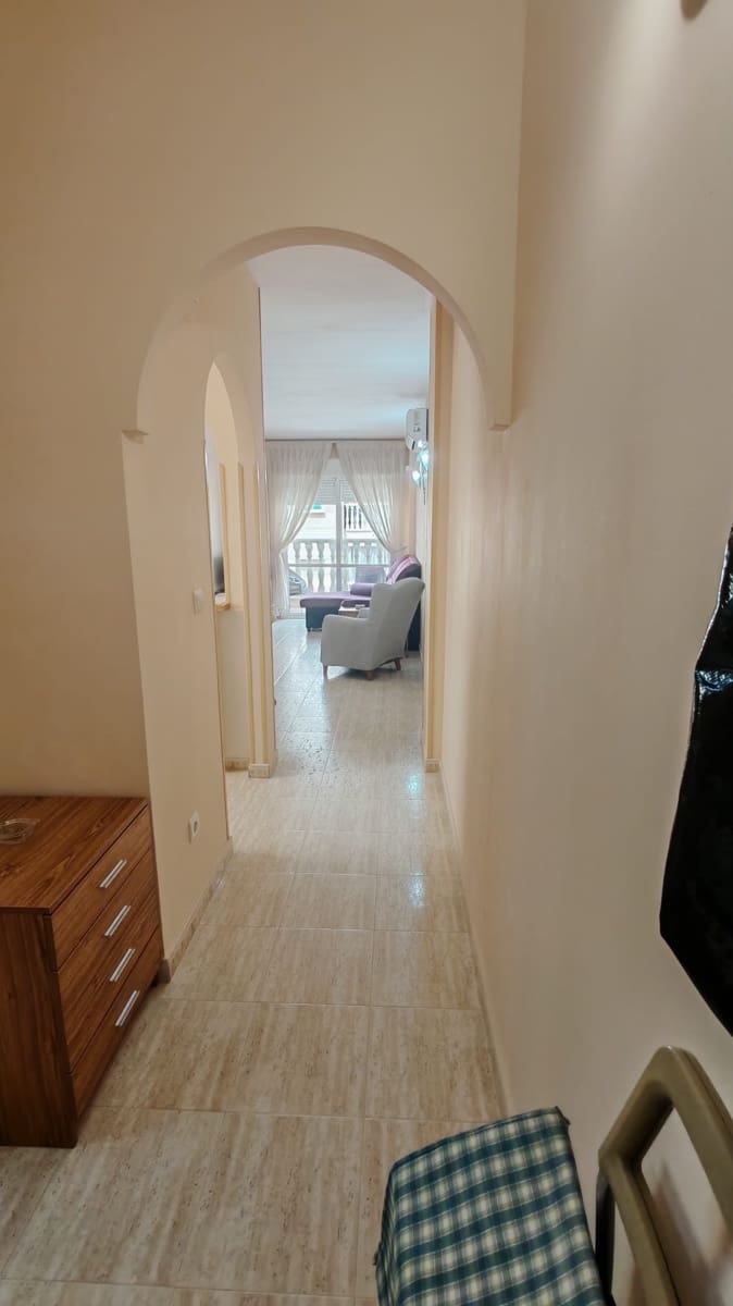 2 soverom Leilighet til leie i Torrevieja med svømmebasseng - € 900 (Ref: 9341601)