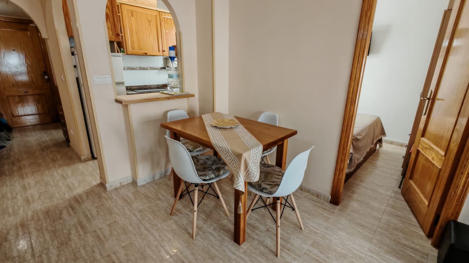 2 soverom Leilighet til leie i Torrevieja med svømmebasseng - € 900 (Ref: 9341601)