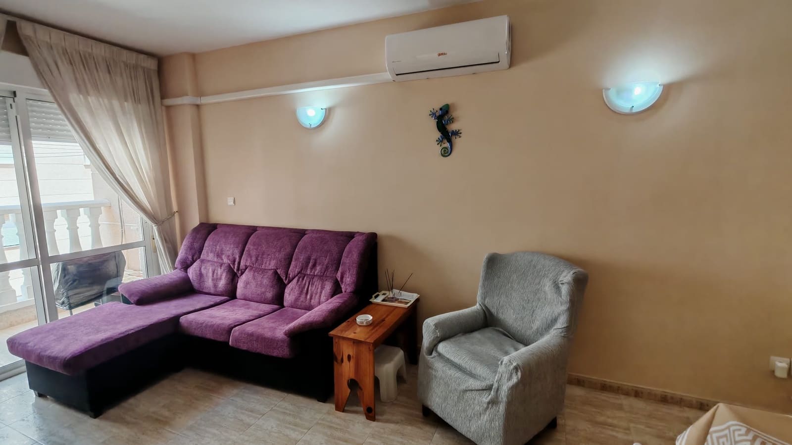 2 soverom Leilighet til leie i Torrevieja med svømmebasseng - € 900 (Ref: 9341601)