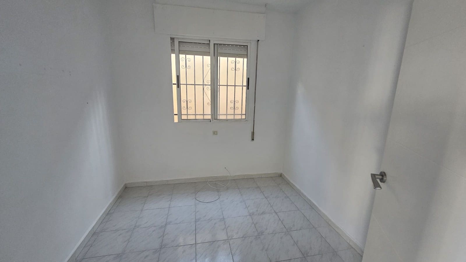 2 quarto Casa em Banda para venda em Torrevieja com piscina garagem - 152 000 € (Ref: 9521703)