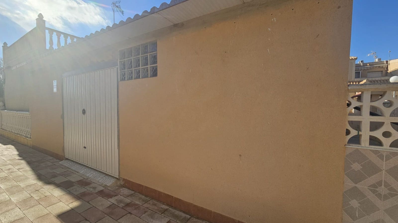 2 quarto Casa em Banda para venda em Torrevieja com piscina garagem - 152 000 € (Ref: 9521703)