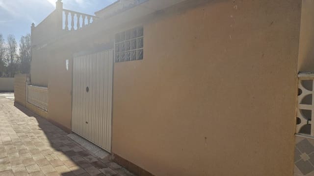 2 quarto Casa em Banda para venda em El Chaparral - La Siesta - La Torreta, Torrevieja com piscina garagem - 152 000 € (Ref: 9521703)