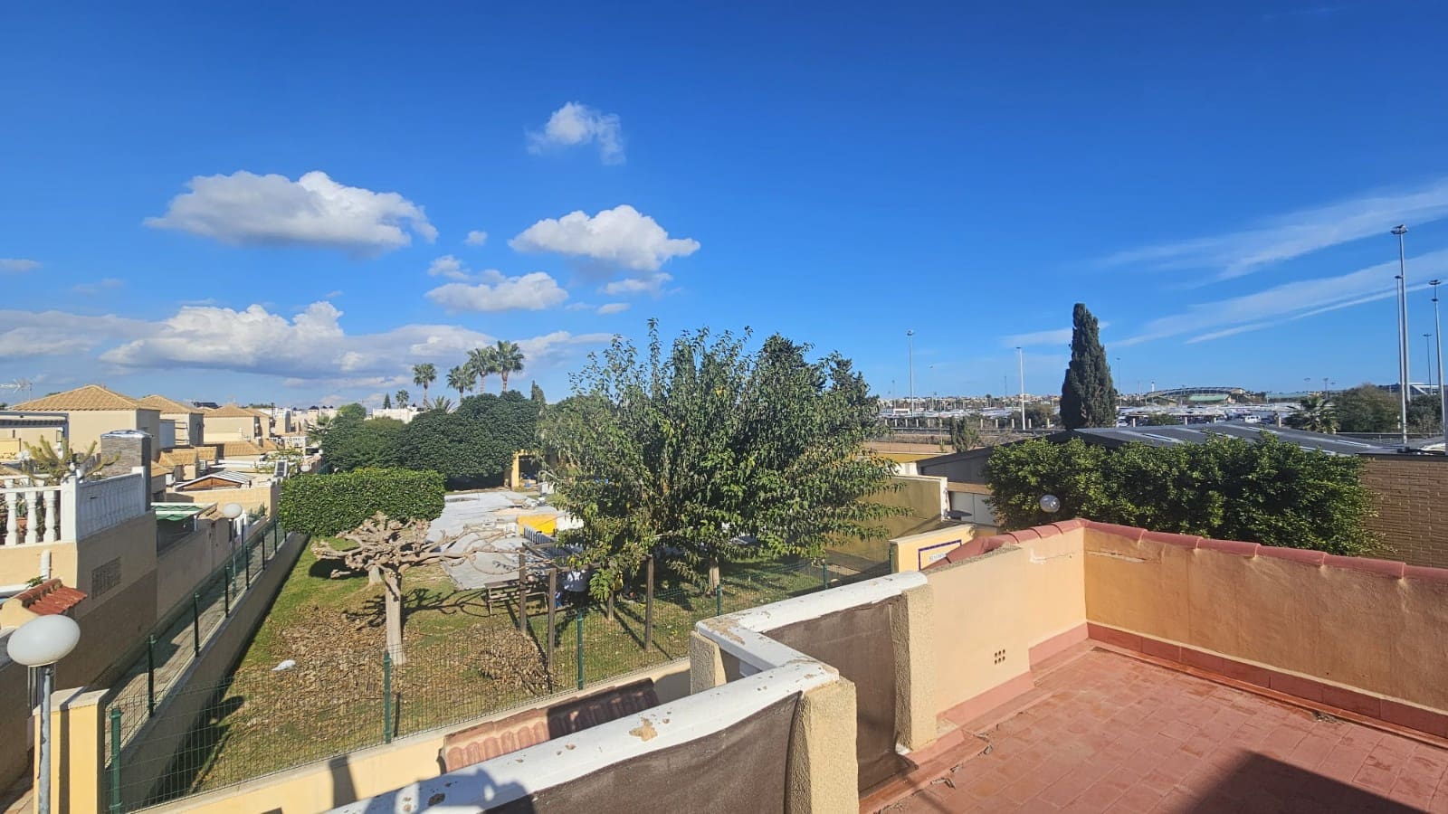 2 quarto Casa em Banda para venda em Torrevieja com piscina garagem - 152 000 € (Ref: 9521703)