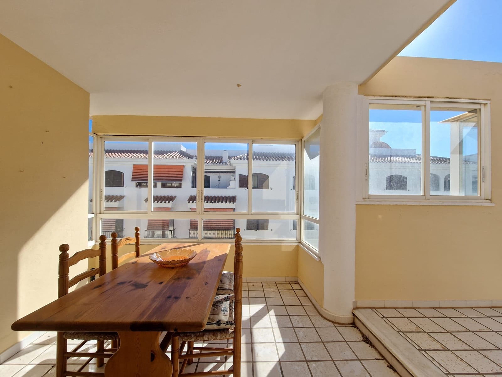 Appartement de 2 chambres à louer à Teulada - 1 200 € (Ref: 10140228)