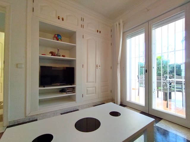 Appartement de 1 chambre à louer à Moraira, Teulada-Moraira - 875 € (Ref: 8343992)