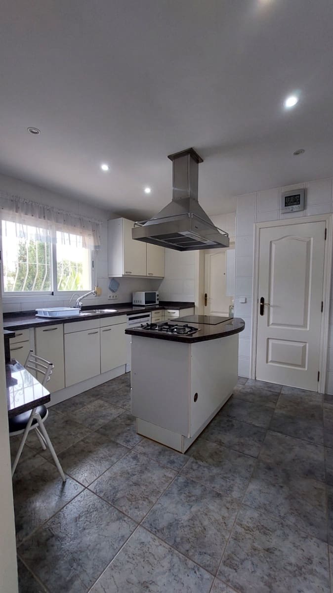 5 quarto Moradia para arrendamento para férias em Teulada com piscina Garagem - 2 110 € (Ref: 8346725)