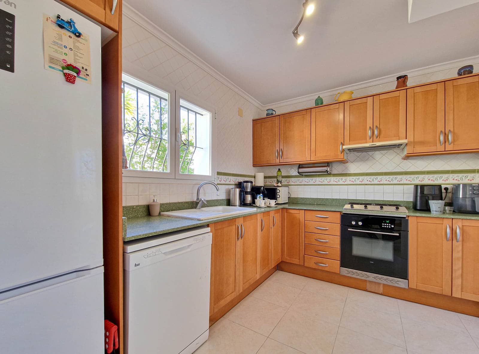 3 soveværelse Villa til leje i Benitachell / Benitatxell - € 1.800 (Ref: 8505301)