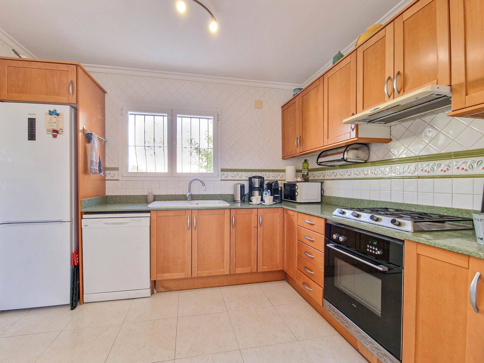 3 soveværelse Villa til leje i Benitachell / Benitatxell - € 1.800 (Ref: 8505301)