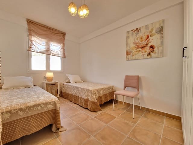 Bungalow de 2 habitaciones en Moraira, Teulada-Moraira en alquiler vacacional con piscina garaje - 198 € (Ref: 8796621)