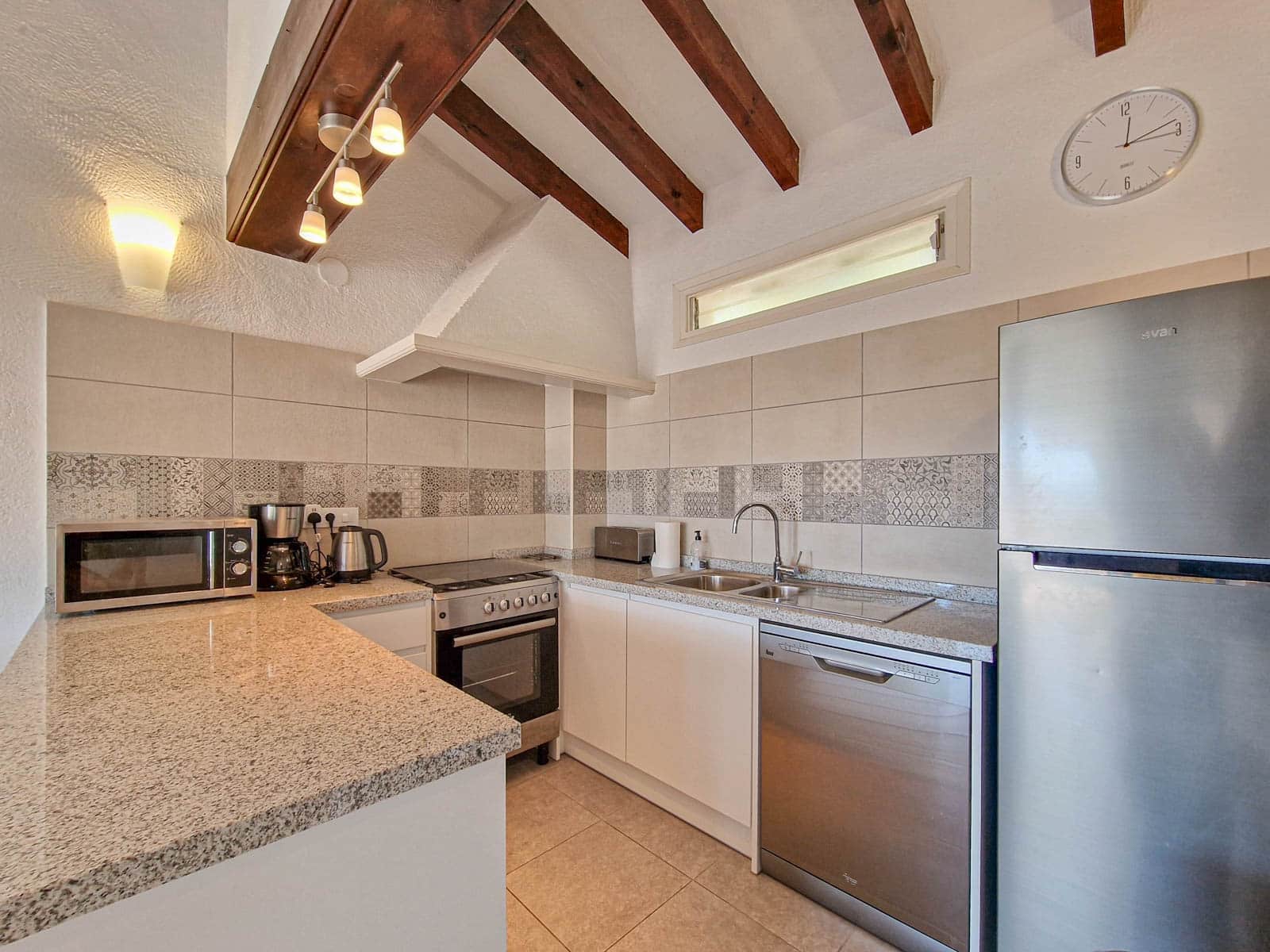 2 makuuhuone Bungalow vuokrattavana paikassa Moraira - 1 000 € (Ref: 9225999)