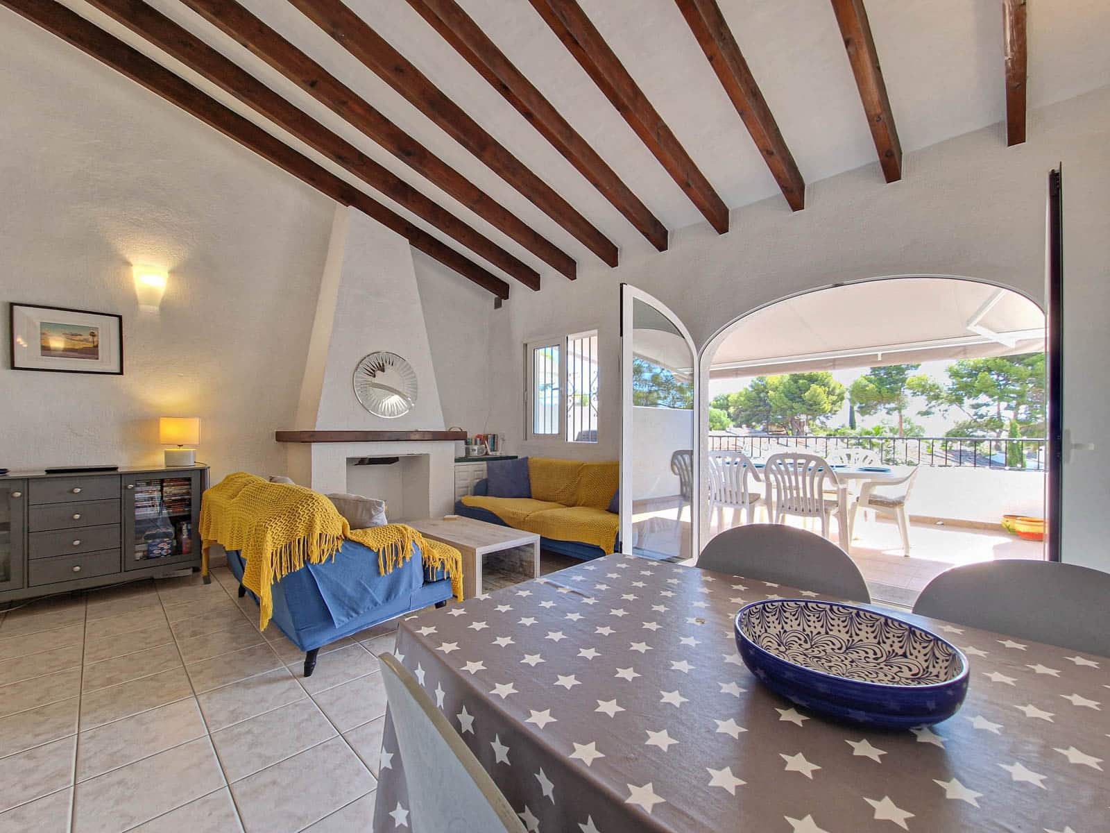 2 makuuhuone Bungalow vuokrattavana paikassa Moraira - 1 000 € (Ref: 9225999)