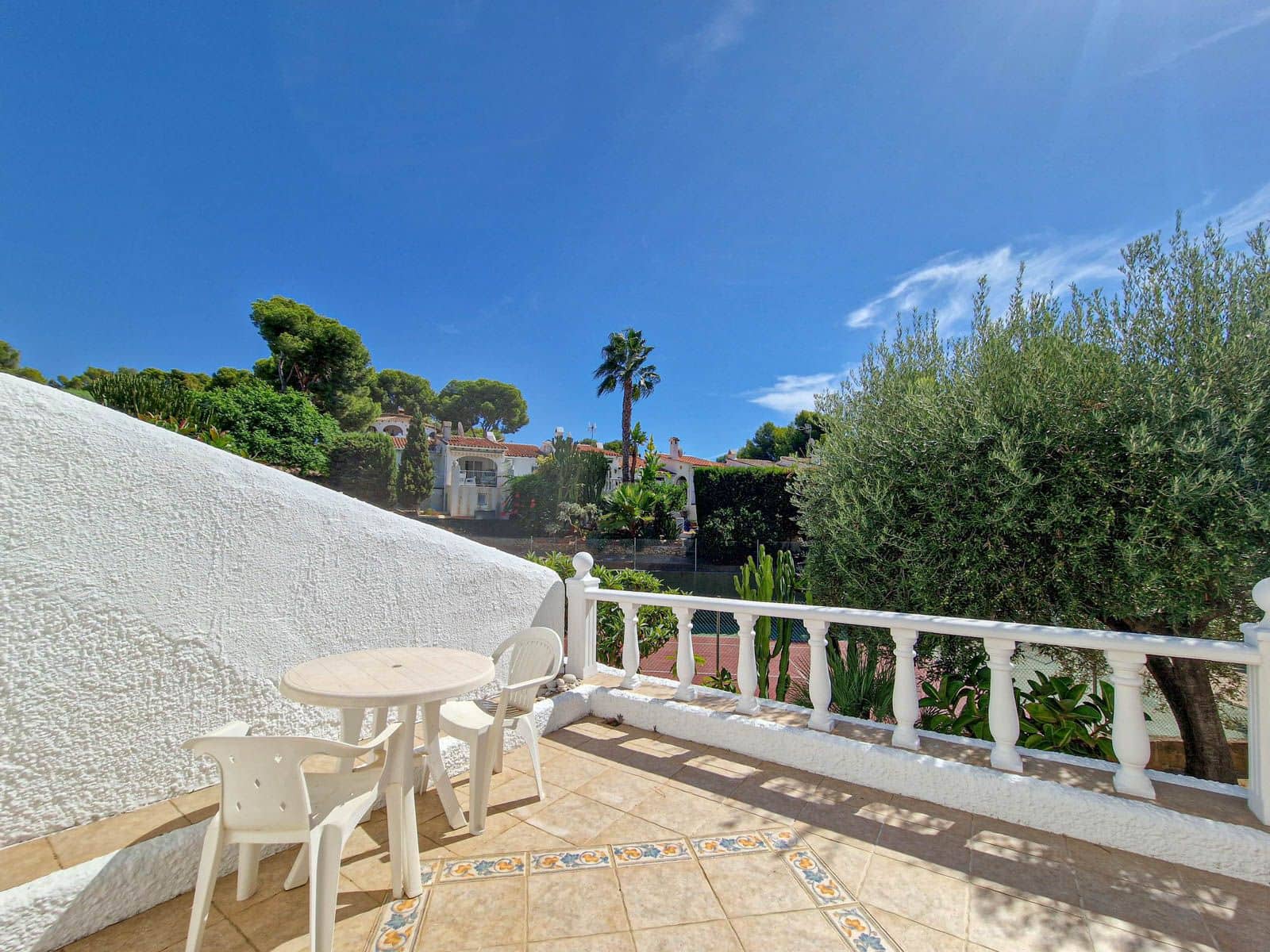 2 makuuhuone Bungalow vuokrattavana paikassa Moraira - 1 000 € (Ref: 9225999)