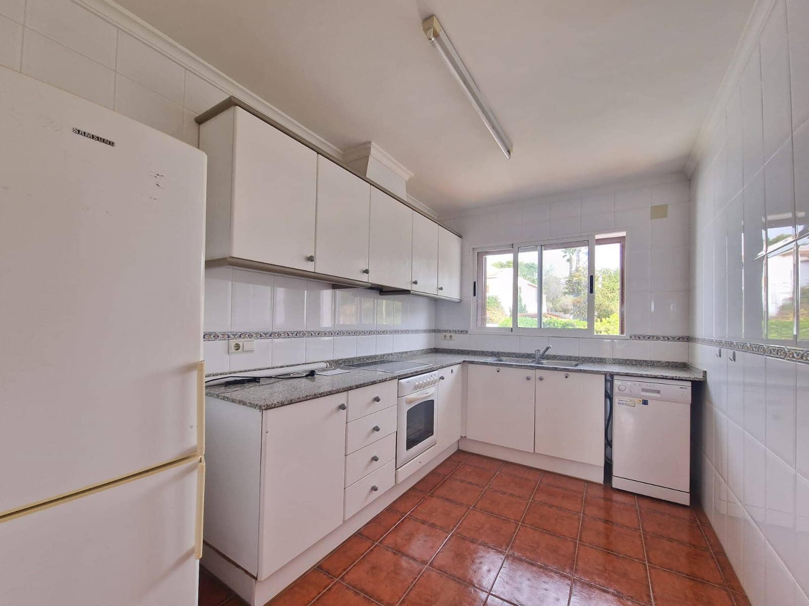 3 soveværelse Byhus til leje i Teulada - € 1.800 (Ref: 9226000)