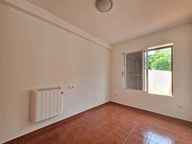 3 makuuhuone Omakotitalo vuokrattavana paikassa Teulada Pueblo, Teulada-Moraira - 1 800 € (Ref: 9226000)