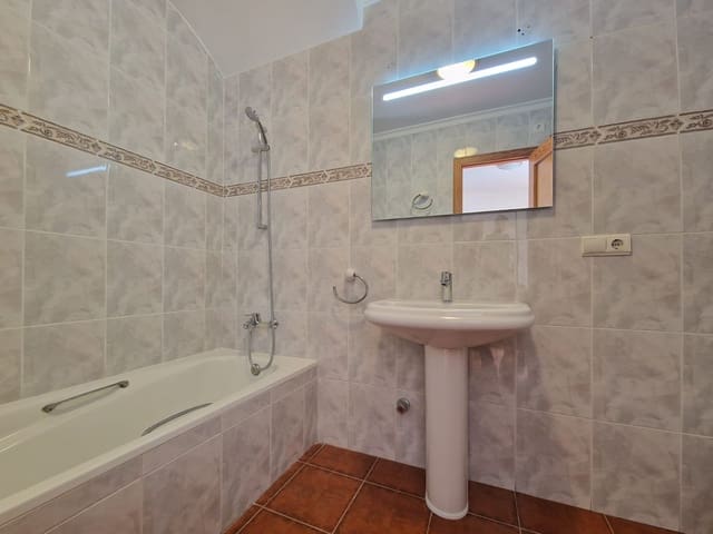 3 makuuhuone Omakotitalo vuokrattavana paikassa Teulada Pueblo, Teulada-Moraira - 1 800 € (Ref: 9226000)