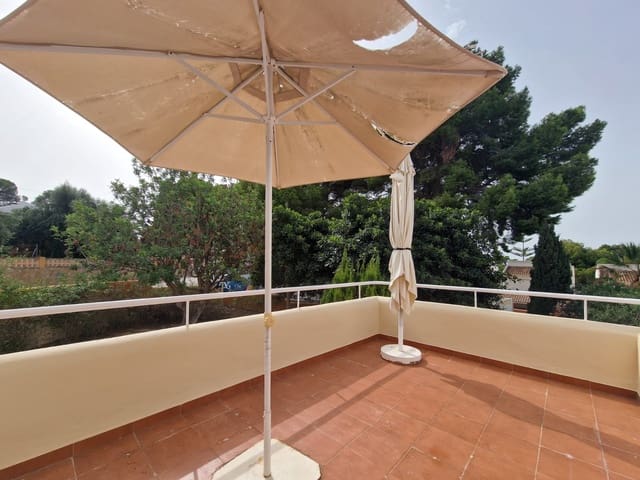 3 makuuhuone Omakotitalo vuokrattavana paikassa Teulada Pueblo, Teulada-Moraira - 1 800 € (Ref: 9226000)