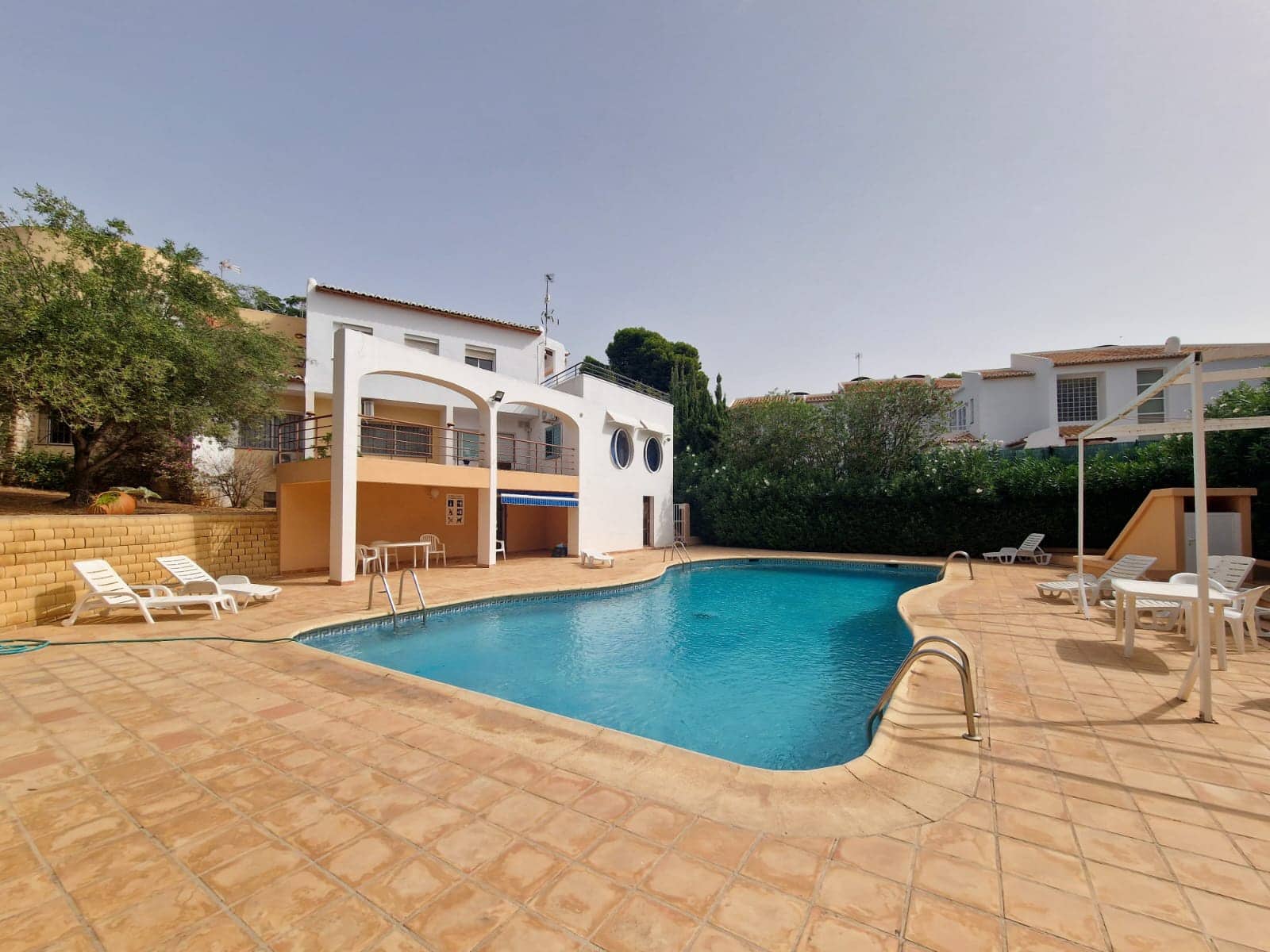 3 soveværelse Byhus til leje i Teulada - € 1.800 (Ref: 9226000)