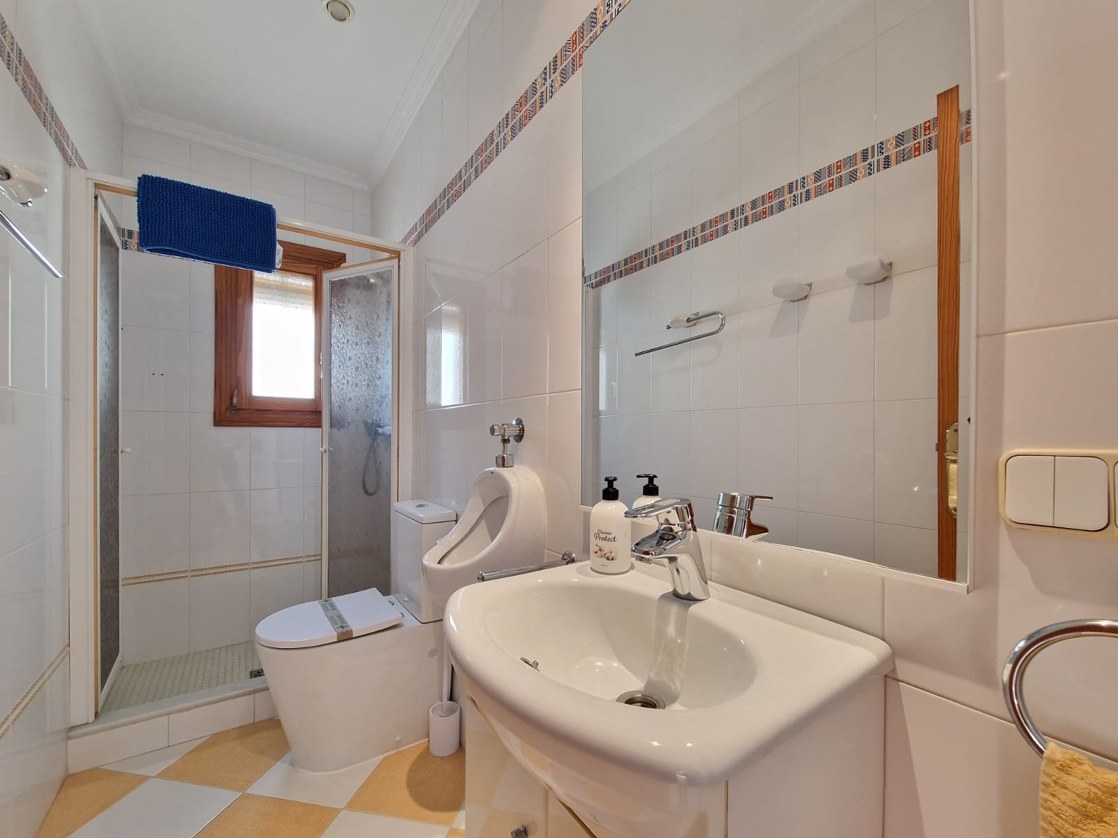 Villa/Maison de 3 chambres à louer à Teulada - 1 400 € (Ref: 9283094)