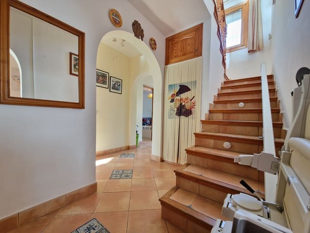 3 bedroom Villa for rent in Teulada Pueblo, Teulada-Moraira - € 1,400 (Ref: 9283094)