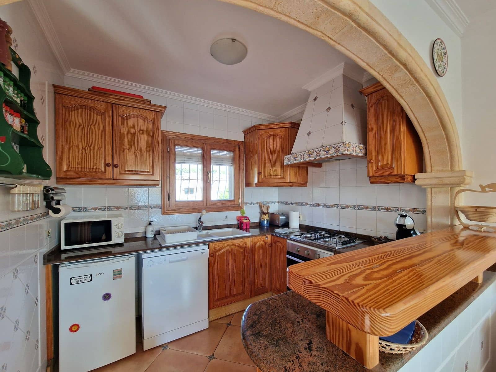 Villa/Maison de 3 chambres à louer à Teulada - 1 400 € (Ref: 9283094)