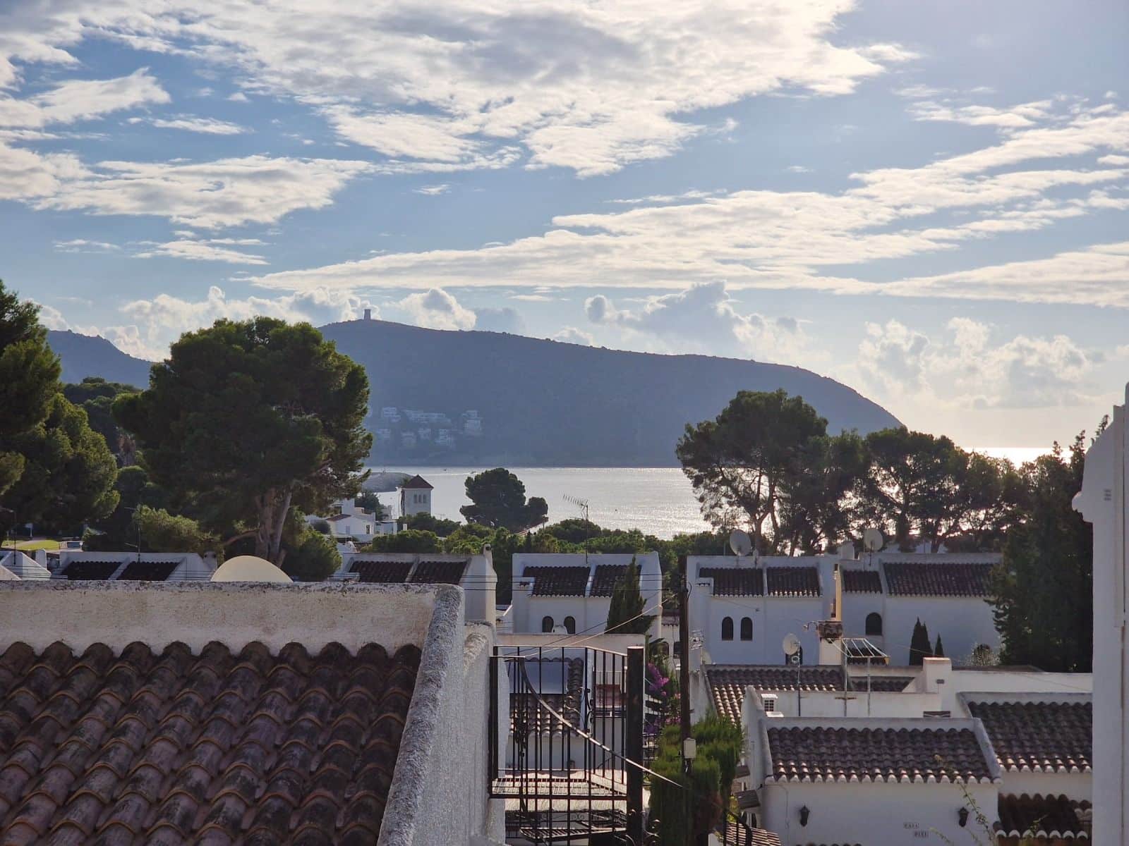 Villa/Maison de 3 chambres à louer à Teulada - 1 400 € (Ref: 9283094)