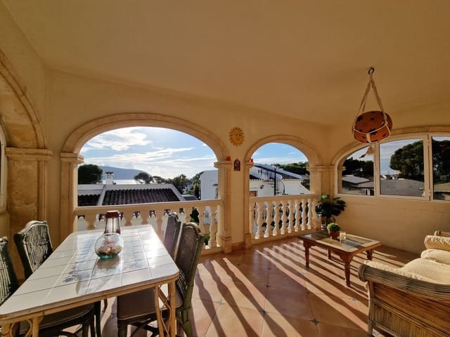 3 bedroom Villa for rent in Teulada Pueblo, Teulada-Moraira - € 1,400 (Ref: 9283094)