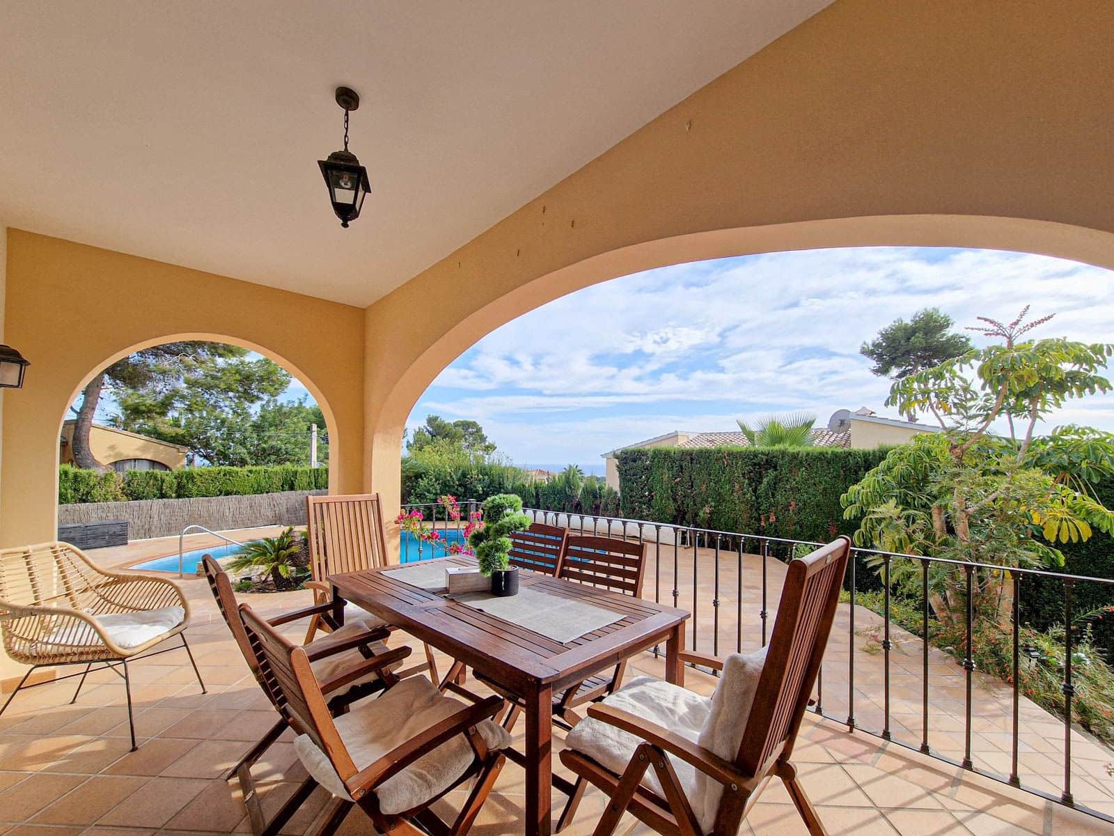 2 makuuhuone Huvila vuokrattavana paikassa Teulada - 3 000 € (Ref: 9379874)