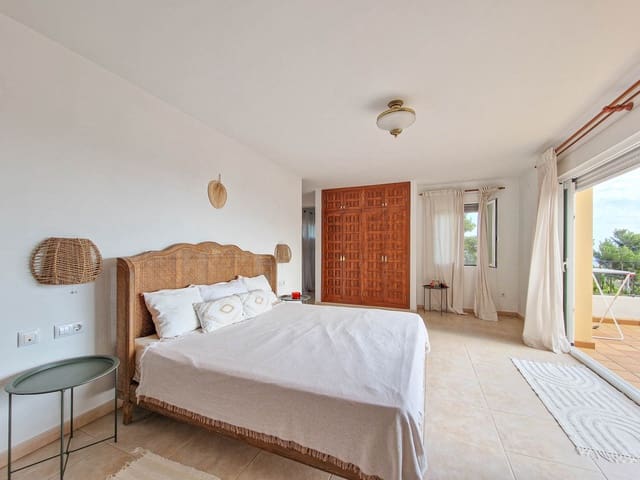 2 soveværelse Villa til leje i Teulada Pueblo, Teulada-Moraira - € 3.000 (Ref: 9379874)