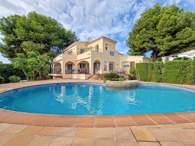 2 soveværelse Villa til leje i Teulada Pueblo, Teulada-Moraira - € 3.000 (Ref: 9379874)