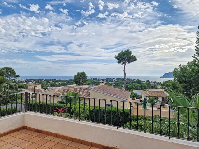 2 soveværelse Villa til leje i Teulada Pueblo, Teulada-Moraira - € 3.000 (Ref: 9379874)