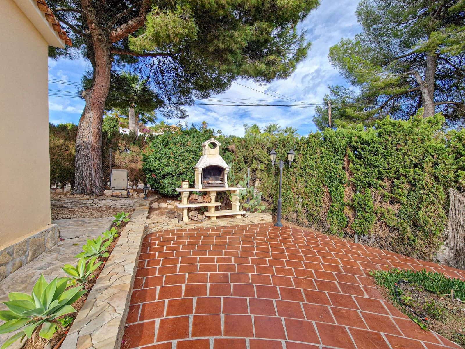 2 makuuhuone Huvila vuokrattavana paikassa Teulada - 3 000 € (Ref: 9379874)