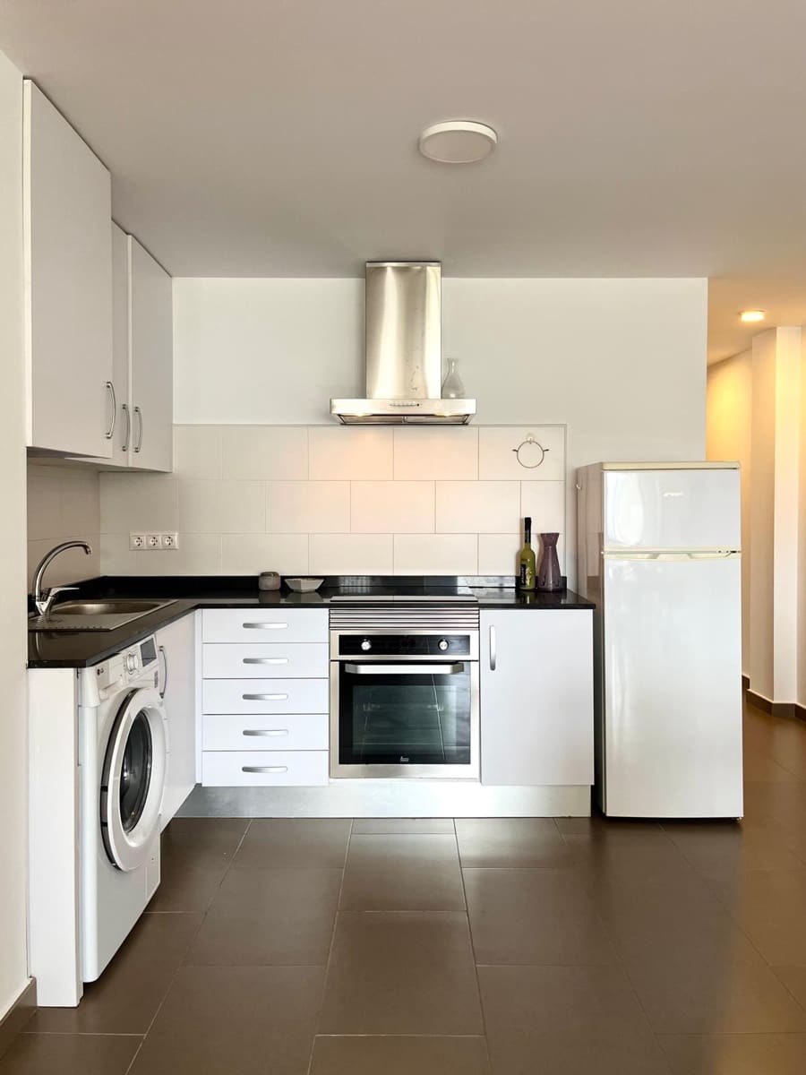 2 slaapkamer Appartement te huur in Benitachell / Benitatxell - € 850 (Ref: 9471623)