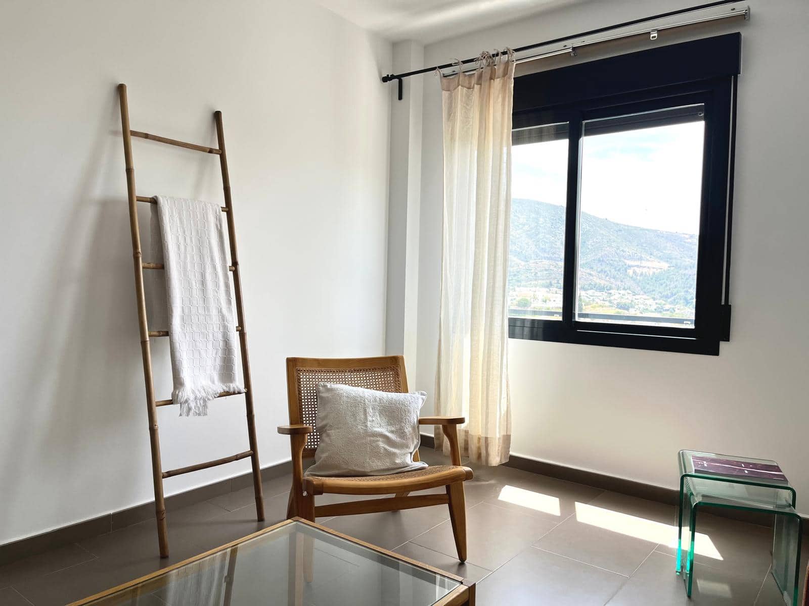 2 slaapkamer Appartement te huur in Benitachell / Benitatxell - € 850 (Ref: 9471623)