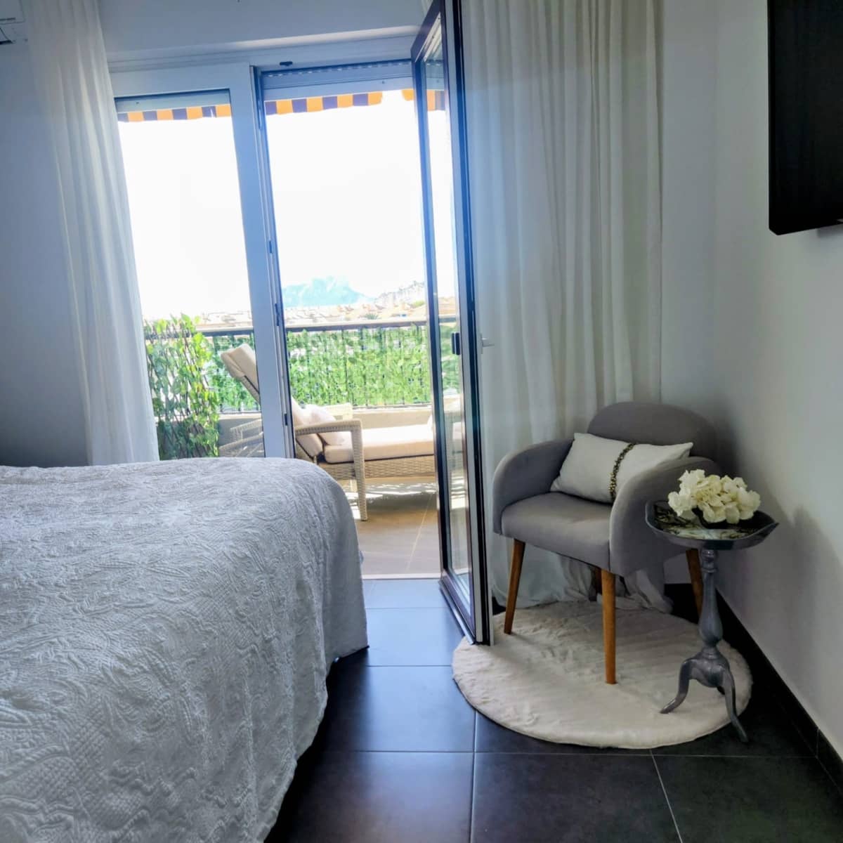 2 soverom Leilighet til leie i Moraira - € 1 150 (Ref: 9569535)