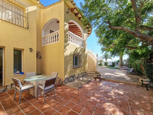 3 Zimmer Villa zu vermieten in Teulada Pueblo, Teulada-Moraira - 1.550 € (Ref: 9569540)