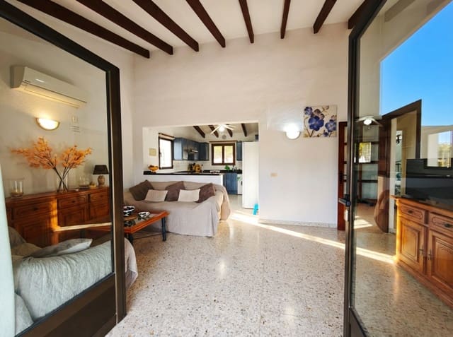 Chalet de 3 habitaciones en Teulada Pueblo, Teulada-Moraira en alquiler vacacional - 145 € (Ref: 9623123)