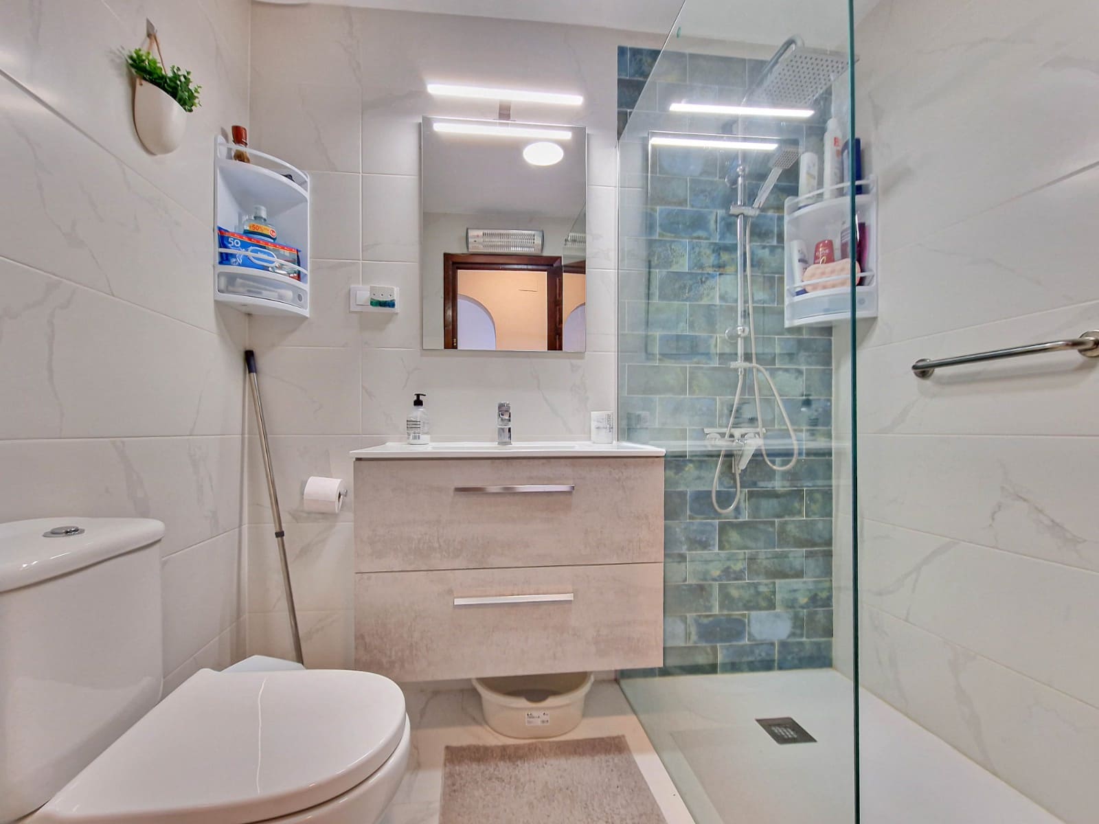 2 bedroom Bungalow for holiday rental in Moraira - € 175 (Ref: 9789467)