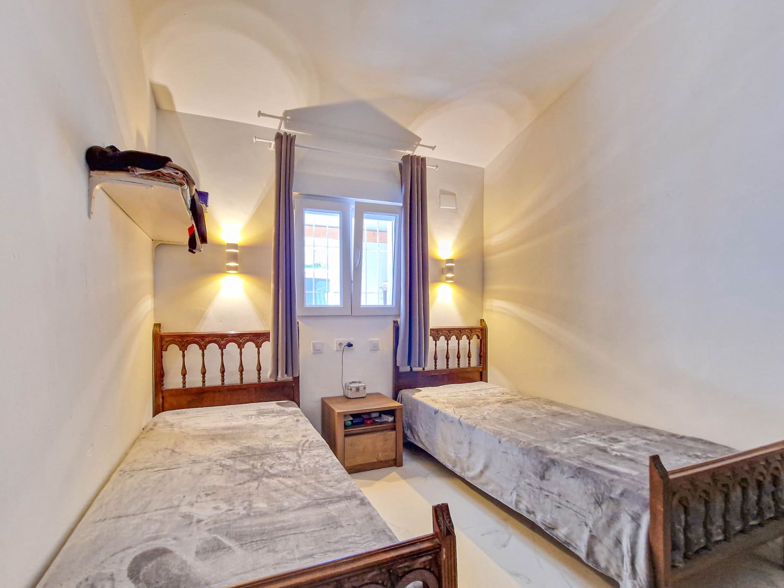 2 bedroom Bungalow for holiday rental in Moraira - € 175 (Ref: 9789467)